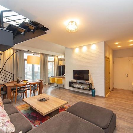 Luxury 4 Bedroom Apartment #1 In The City Center Of Tbilisi Esterno foto