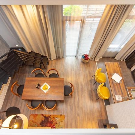 Luxury 4 Bedroom Apartment #1 In The City Center Of Tbilisi Esterno foto