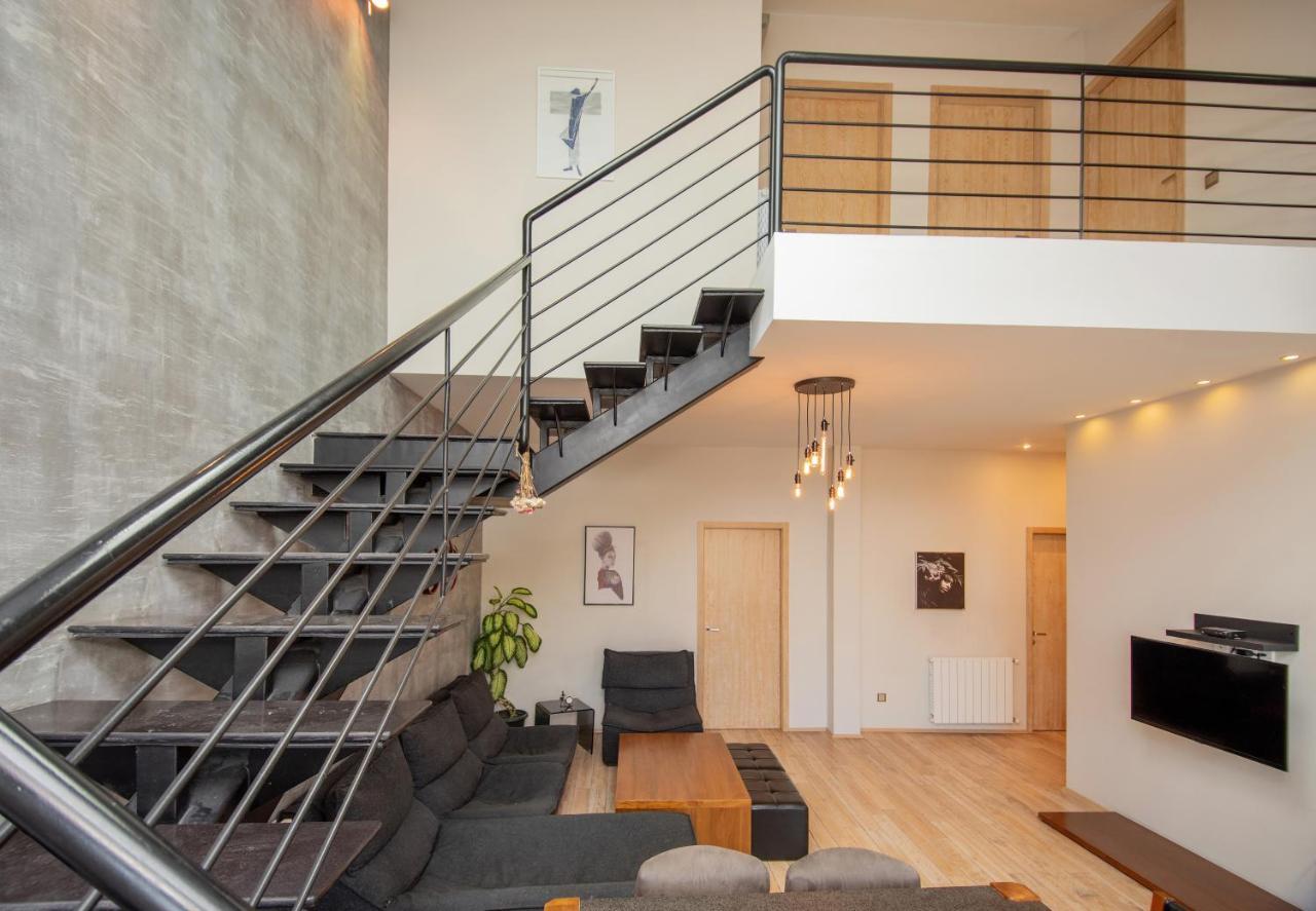 Luxury 4 Bedroom Apartment #1 In The City Center Of Tbilisi Esterno foto