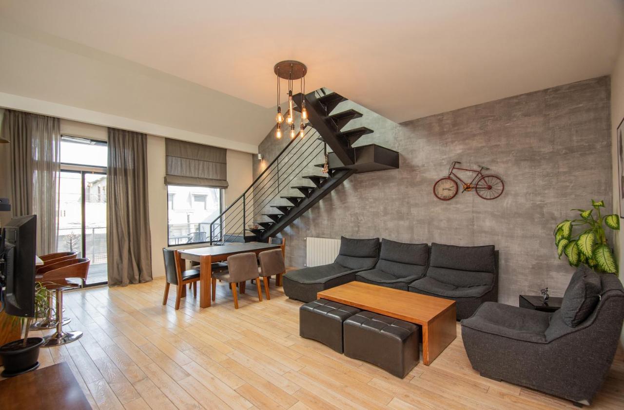 Luxury 4 Bedroom Apartment #1 In The City Center Of Tbilisi Esterno foto