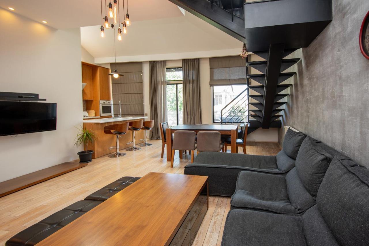 Luxury 4 Bedroom Apartment #1 In The City Center Of Tbilisi Esterno foto