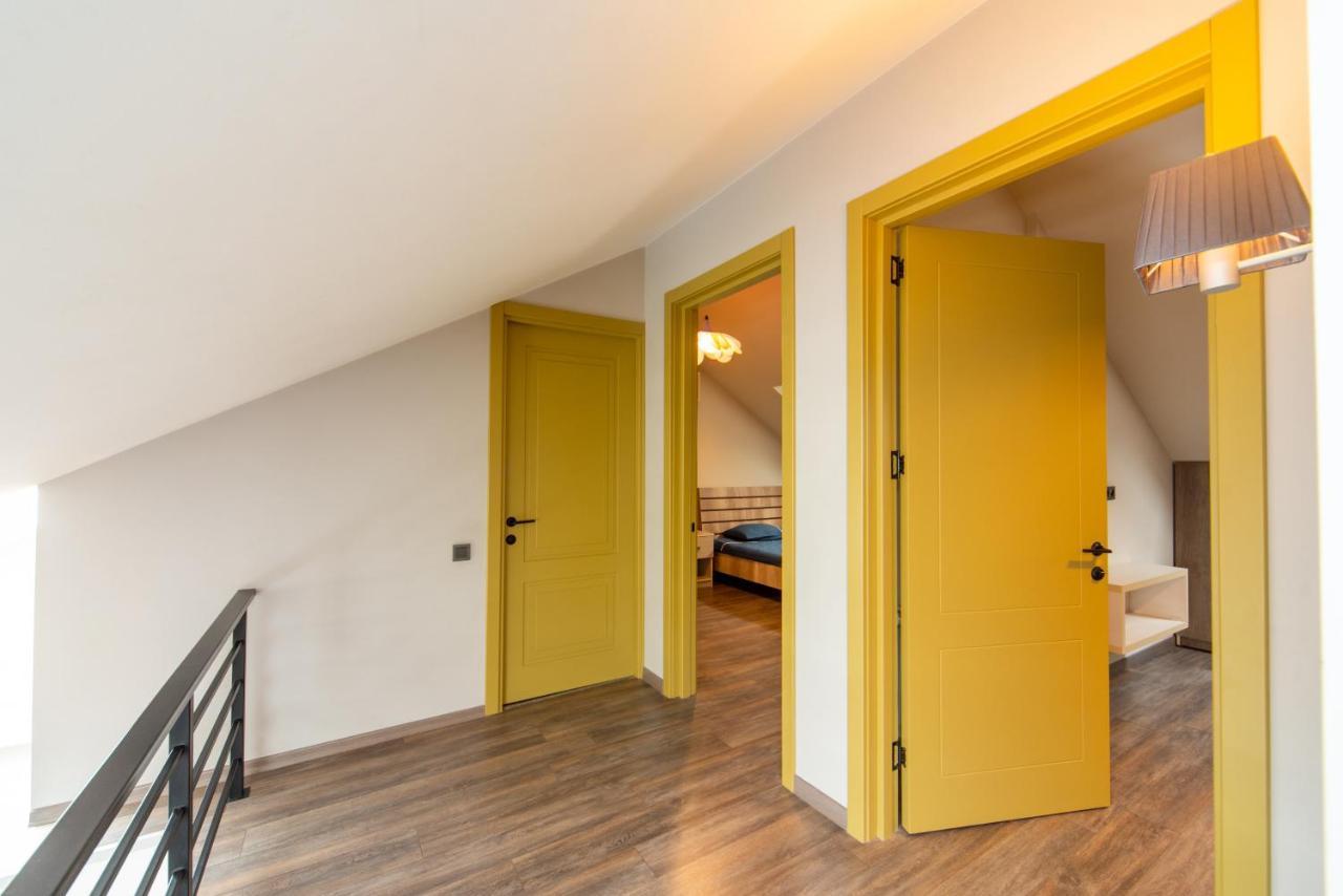 Luxury 4 Bedroom Apartment #1 In The City Center Of Tbilisi Esterno foto