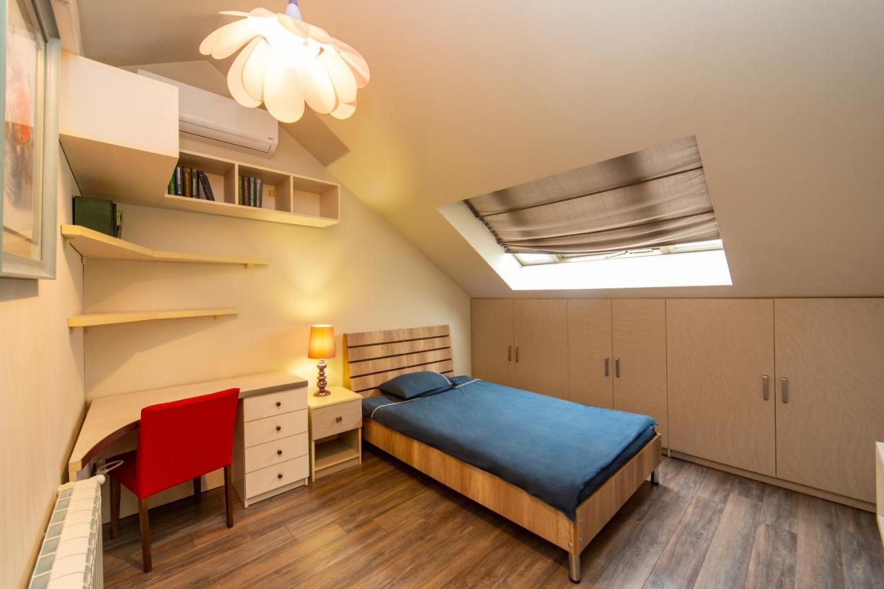 Luxury 4 Bedroom Apartment #1 In The City Center Of Tbilisi Esterno foto