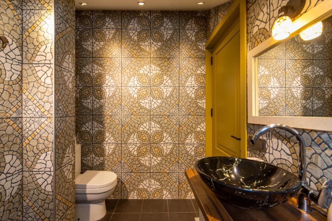 Luxury 4 Bedroom Apartment #1 In The City Center Of Tbilisi Esterno foto