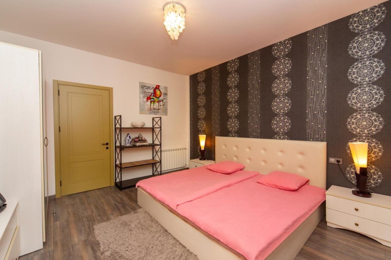 Luxury 4 Bedroom Apartment #1 In The City Center Of Tbilisi Esterno foto